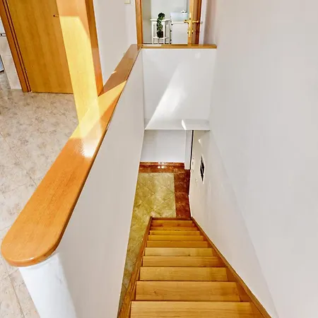 Duplex In Peaceful Area - شقة *