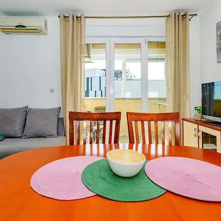 Apartamento Duplex In Peaceful Area - *