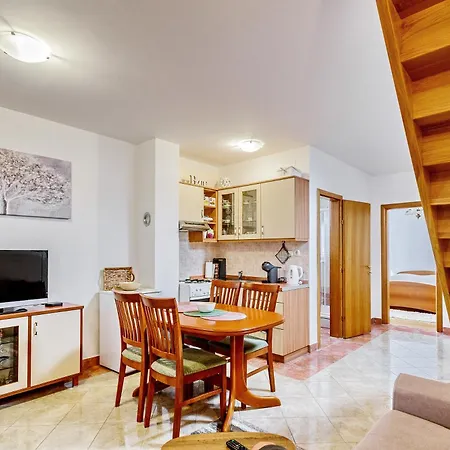 Duplex In Peaceful Area - Apartment Zadar