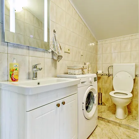 Duplex In Peaceful Area - 아파트 자다르
