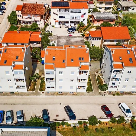 Duplex In Peaceful Area - Apartment