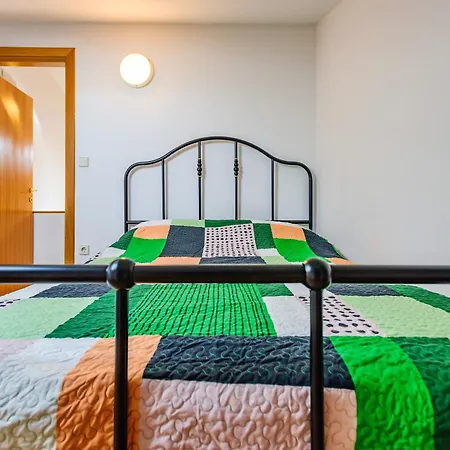 Duplex In Peaceful Area - Apartman