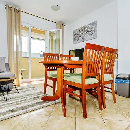 아파트 Duplex In Peaceful Area -