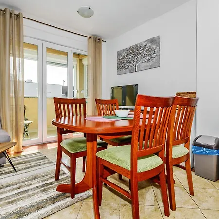 Apartment Duplex In Peaceful Area - *