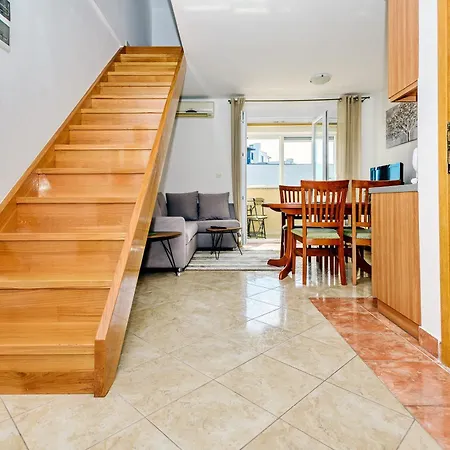 아파트 Duplex In Peaceful Area - 자다르